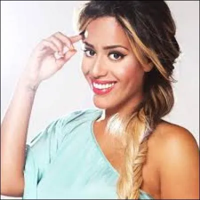 Qui est cette chanteuse assez connue ?