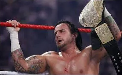 Combien de fois CM Punk a-t-il été champion du monde poids lourds ?