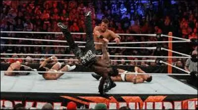 Qui est entré en numéro 2 dans le Royal Rumble Match 2012 ?