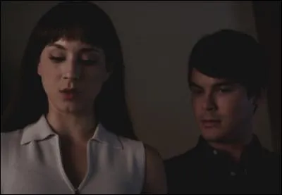 Que découvre Spencer à la fin de cet épisode à propos de sa sur ?