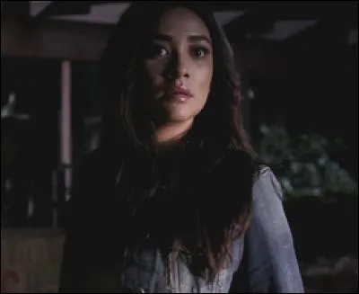 Épisode 17 : Qu'arrive-t-il à Emily lors de cet épisode ?