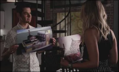 Qu'est-ce que Lucas propose à Hanna ?