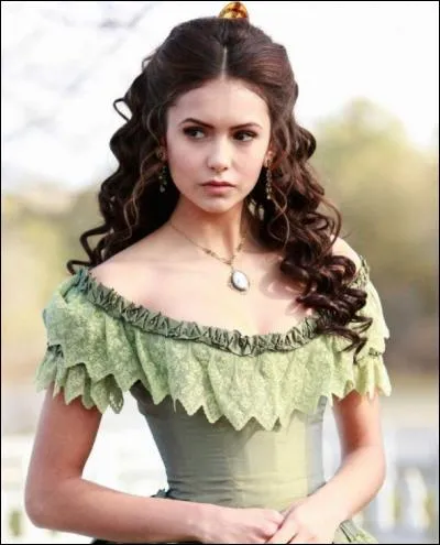 Comment s'appelle le double d'Elena ?