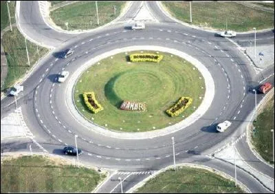 Comment traduit-on un rond point en anglais ?