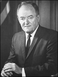 Sénateur du Minnesota à deux reprises entre 1961 et 1978, il échoue aux primaires démocrates de 1960 puis devient vice-président de 1964 à 1968. Il remporte la primaire de 1968 mais échoue pour la Présidence. De qui s'agit-il ?