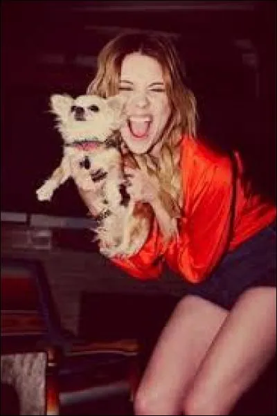 Avec lequel de ces garçons est-elle sortie ?