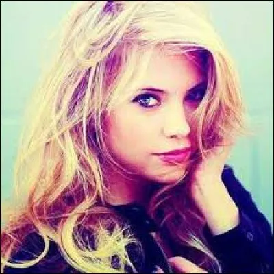 Qui est la meilleure amie d'Ashley Benson ?