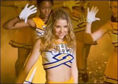 Dans combien de films de "Pom-Pom Girls" Asley Benson a-t-elle joué ?