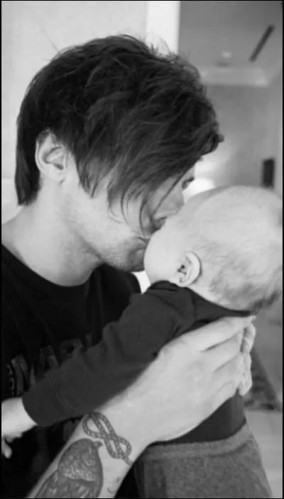 Louis et Danielle sont en couple mais il est papa d'une autre fille, comment s'appelle-t-elle ?