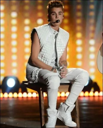 À quelle date a commencé sa tournée ''Purpose World Tour'' ?