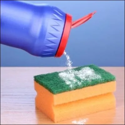 Poudre à récurer > Encore plus simple : Bicarbonate et sel fin. Mais du bicarbonate de quoi, au juste ?