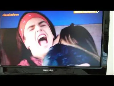 Qui va mordre Alexandre ?