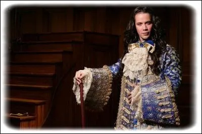 Il interprète le rôle de Louis XIV dans la comédie musicale « Le Roi Soleil » en 2004. Comment s'appelle-t-il ?