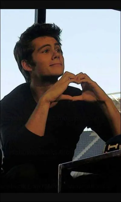 Dans quel groupe jouait-il en tant que batteur ?