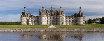 Quand la construction du ch&acirc;teau de Chambord a-t-elle d&eacute;but&eacute; ?