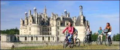 Dans le domaine touristique, quel surnom donne-t-on &agrave; ce d&eacute;partement ?