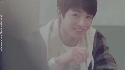 Pourquoi les membres appellent-ils V "4d" ?