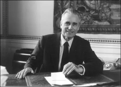 Plusieurs fois ministre sous la IVe République, il est Premier Ministre de 1969 à 1972. De qui s'agit-il ?