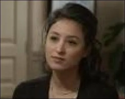 À qui Vanessa demande-t-elle de l'aide ?