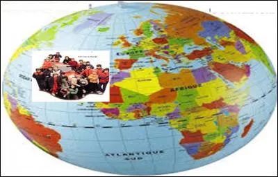 Qui chante cette chanson ?
 " A la télévision 
Même le soir de Noël
 Des fusils, des canons 
J'ai pleuré, oui j'ai pleuré 
J'ai pleuré, oui J'ai pleuré 
Qui pourra m'expliquer que
 Non, non, rien n'a changé 
Tout, tout a continué"