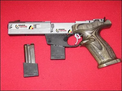 Ce pistolet est un :