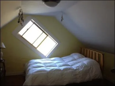 Pas de 13e étage aux Etats-Unis, mais dans le Vermont, beaucoup de fenêtres inclinées dès le XVIIIe s. Pourquoi ?