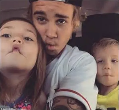 Jaxon Bieber est-il plus grand ou plus petit que sa sur Jazmyn Bieber ?