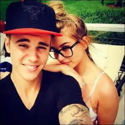 Avec qui Justin Bieber sort-il ?