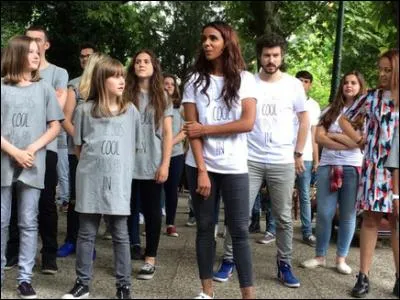 A quelle occasion Shy'm a-t-elle invité ses fans à la rejoindre pour tourner un clip ?