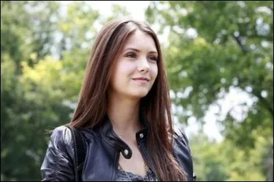 Joue-t-elle dans cette série ?