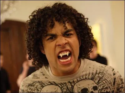 Joue-t-il dans cette série ?