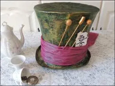 Qui adore le chapeau du Chapelier ?