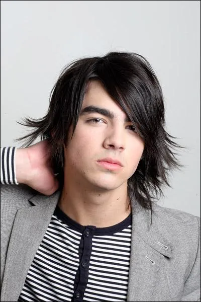 Avec qui Joe Jonas est-il sorti ?