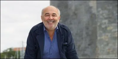 Acteur, réalisateur, scénariste et producteur français, il est né à Paris le 4 mai.
Lui aussi a fait partie de la troupe du Splendid.