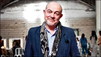 Grand couturier français, il est né à Arles le 16 mai. Les traditions gitanes, la corrida, la Camargue, la Provence, les couleurs chaudes l'inspirent.