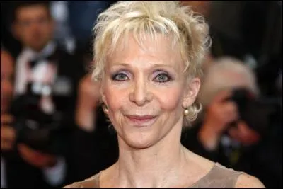 Actrice, scénariste et réalisatrice de films, franco-américaine, née à Neuilly-sur-Seine le 29 novembre, elle exerce ses métiers en France.