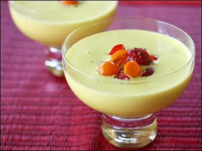 Entremets à base de jaunes d'ufs et de sucre fouettés cuits avec du vin doux ou du champagne :