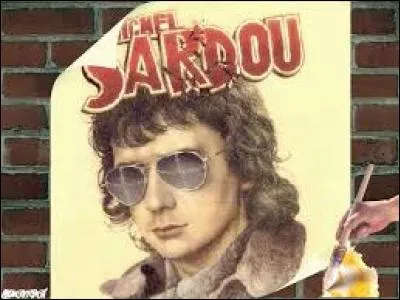 "Quand j'étais petit garçon, 
Je repassais mes leçons...