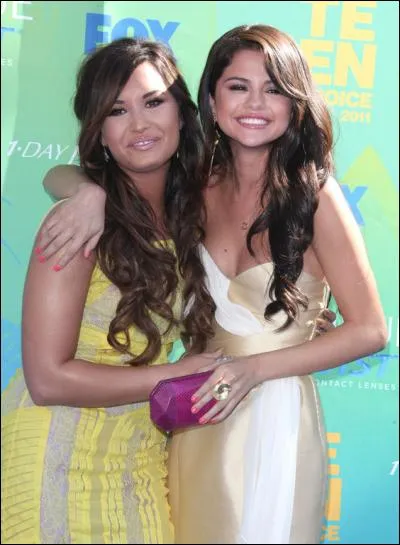 Avec qui Selena est-elle ?