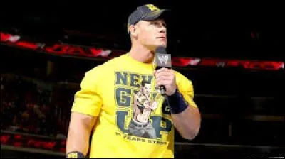 Lors de WrestleMania 29 en 2013, qui a une nouvelle fois affronté John Cena dans le main-event pour le titre de la WWE ?