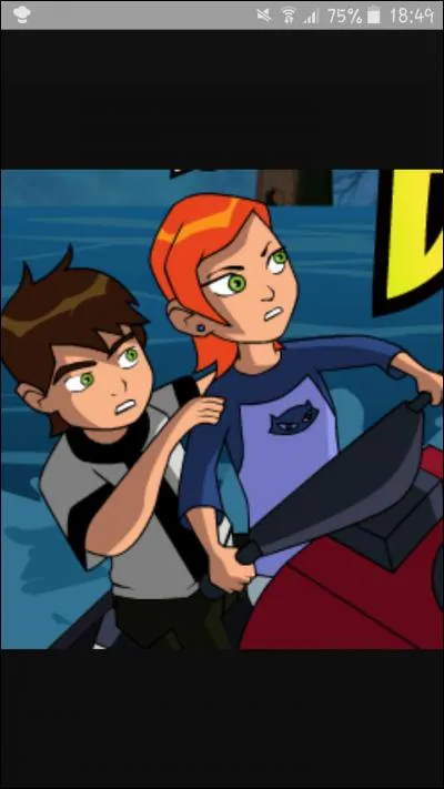 Comment s'appelle sa cousine ?