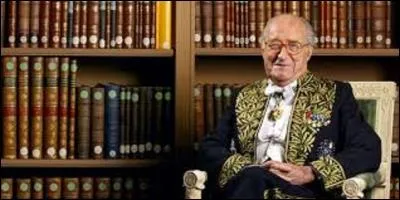 1979, voit ma consécration. Je suis en effet élu à l'Académie française au fauteuil n°9, succédant ainsi au regretté Jean Guéhenno (1890-1978), écrivain et critique littéraire. Mais comment appelle-t-on les académiciens ?