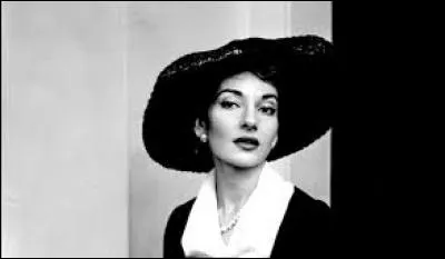 Qui est cette artiste lyrique née le 2 décembre 1923 à New York et morte le 16 septembre 1977 à Paris ?