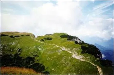 Où trouve-t-on la montagne Loser ?