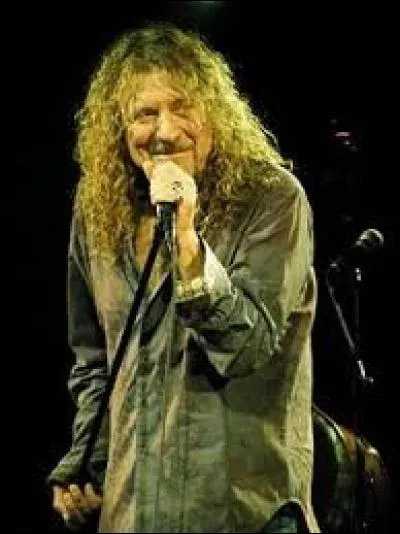 De quel groupe de rock britannique mythique, Robert Plant est-il le chanteur et principal auteur des textes ?