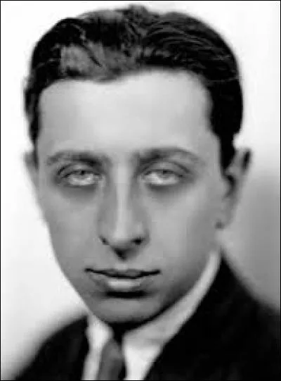 Dans lequel de ces domaines, Robert Desnos est-il un écrivain reconnu ?