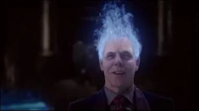 Qui est envoyé aux enfers à la fin par Hadès ?