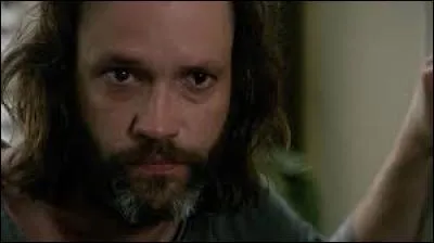 Que peut faire Evan (le prisonnier) ?