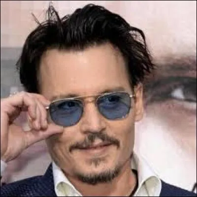Quel producteur est ami avec Johnny Depp ?