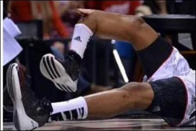 Quand l'arbitre doit-il siffler lorsqu'un joueur est bless&eacute; ?